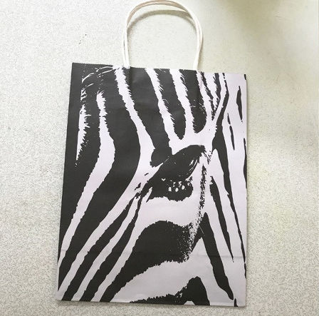 Smallorders GY098 Custom Fashion Eco-friendly Black Gift Shopping Kraft Paper Bags With Logo Printed supplier