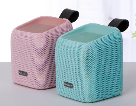 Portable IPX7 Waterproof Bluetooth Speaker with Microphone supplier