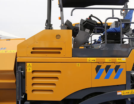 Paver width 9.5m RP953 Road asphalt Paver machine for sale supplier